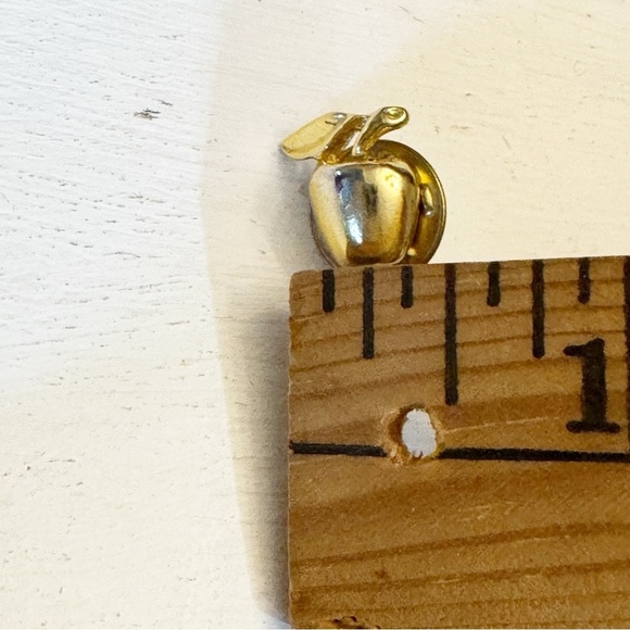 Vintage Gold Tone Guard Dog Pin Button - Picture 3 of 8